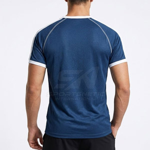 เสื้อยิมสมัยใหม่ ออกแบบสำหรับผู้ที่รักการออกกำลังกาย ด้วยโครงสร้างน้ำหนักเบาและสวมใส่สบายขณะฝึกซ้อม - Product Image 4