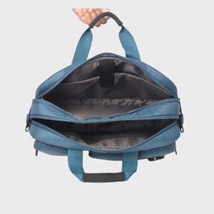 Arctic Fox <b>Elite</b> Pro Laptop Messenger Carry Case Bag Lightweight Fashionable Portable Hard Case for Work - Product Image 2