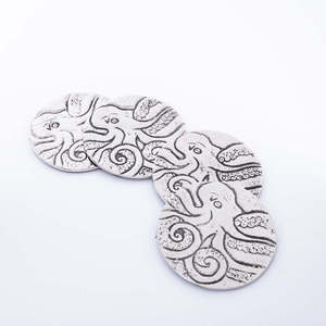 Octopus Design Graved Silver Finished <b>Coaster</b> Ideal For Gift Presentation Party Favors Special Occasions And Elegant <b>Table</b> Decor - Product Image 2