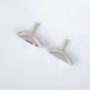 แผ่นปิดตาสแตนเลสแบบเรียบเนียนสำหรับต่อขนตาและป้องกันการยกขนตา - Product Image 1