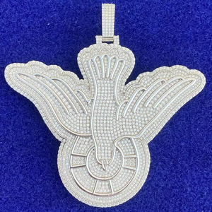 Colgante de paloma con incrustaciones de moissanita, joyería llamativa de hip hop personalizada para hombre - Product Image 2