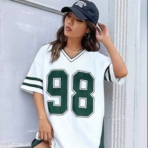 Vente en gros de maillots de football américain personnalisés et élégants, t-shirts surdimensionnés pour femmes, vêtements d'entraînement tendance, maillot American Girl - Product Image 1