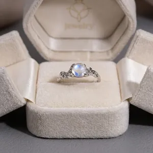 Anillo de compromiso vintage de plata de ley con piedra de luna azul arcoíris, diamante y perla de agua dulce, engaste de canal, certificado por terceros, fino. - Product Image 5