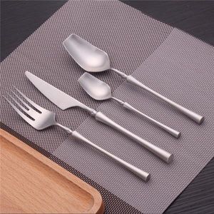 Este juego de cubiertos mejora la experiencia gastronómica con un estilo atemporal y un rendimiento excepcional. - Product Image 6