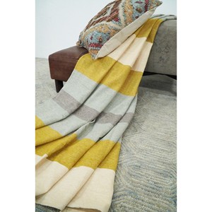 Tabourets de luxe en bois de rose faits à la main avec coussin en velours - Vente en gros depuis l'Inde - Product Image 4