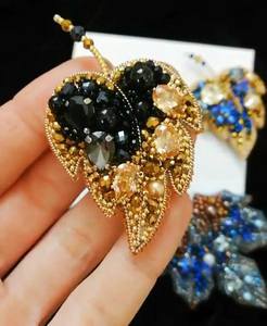 Elegante Broche Bordado a Mano con Cuentas, Pin de Moda para Abrigo, Suéter, Bufanda y Sombrero - Product Image 2