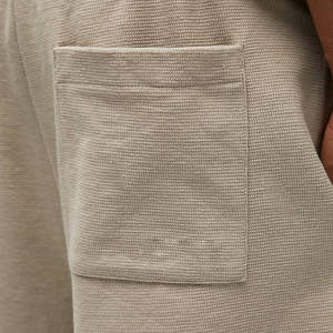 Conjunto de camiseta y pantalones cortos de verano para hombre, 100% algodón, estilo casual, liso, talla grande, ropa urbana, manga corta, 2 piezas. - Product Image 4