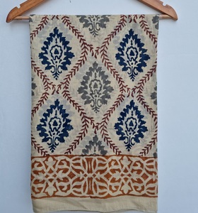 Sarong indien traditionnel imprimé en coton indigo, paréo de plage pour femme, élégant sarong de plage en coton bleu à imprimé floral, maillot de bain - Product Image 2