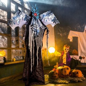 Decorazione Animatronica di Halloween da 1,8 m con Occhi Luminosi e Ali/Braccia Mobili per Decorazioni Festive - Product Image 3