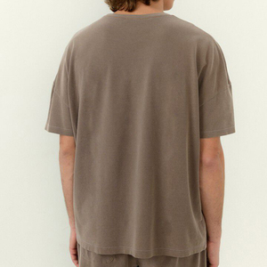 เสื้อยืดโอเวอร์ไซส์ผู้ชายขายดี ผ้าฝ้ายใยไผ่ ระบายอากาศได้ดี เป็นมิตรกับสิ่งแวดล้อม สกรีนลายได้ตามต้องการ สวมใส่สบาย สไตล์ลำลอง สตรีทแวร์ - Product Image 2
