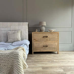 Commode à deux tiroirs en bois massif récupéré, meuble de rangement moderne pour salon et chambre, fait main, écologique, mobilier de maison - Product Image 1