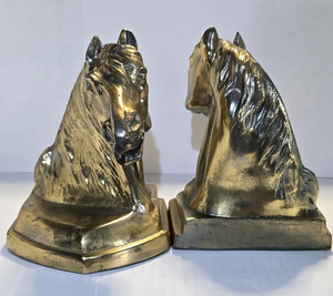 Sujetalibros Clásicos de Aluminio Pulido para una Decoración Atemporal en el Hogar u Oficina, con Diseño Metálico Elegante que Sostiene los Libros de Forma Organizada - Product Image 3