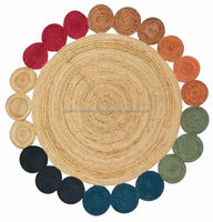 Tapis rond écologique à motif mandala coloré avec accents arc-en-ciel tressés pour décor bohème, festif ou rustique