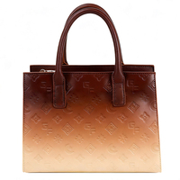 Fabricante Chino, Venta al Por Mayor, Bolso de Mano Degradado para Mujer, Marca de Diseño FaChinshion, Material PU, Bolso de Hombro con Correa Ajustable