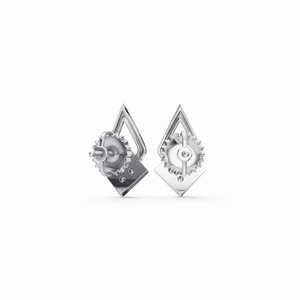 Boucles d'oreilles élégantes en or blanc avec diamants carrés taille princesse naturels pour le bureau, les tenues décontractées et les occasions spéciales - Product Image 3