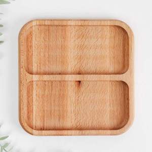 Plateau à fromage rectangulaire moderne en bois d'acacia massif, plateau de service écologique, design poli et émaillé pour les fêtes - Product Image 3