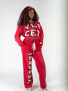 Conjunto de Sudadera con Capucha y Pantalones de Chándal de Forro Polar Rojo para Mujer, Tallas Grandes, Estampado de Letras, Estilo Urbano, Manga Larga, Ajuste Holgado, Ropa de Otoño 2026 - Product Image 1
