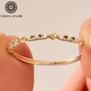 Anillo de Compromiso Charm Jewells con Moissanita Corte Cojín y Diseño Floral, Plata 925 con Engaste de Garras, Estilo Clásico para Mujer, Certificado IGI, Oro 3g - Product Image 5