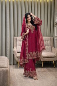 Ensemble Kurti et Plazzo pour femmes, vêtements ethniques tendance, tenue confortable et élégante, parfaite pour les mariages, les fêtes et les occasions spéciales - Product Image 4