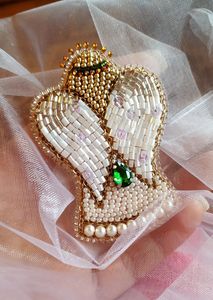 Broche de Cristal Bordado a Mano MD HANDICRAFTS para Niños y Unisex, para Trajes de Boda y Fiesta - Product Image 1