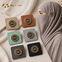 Étiquettes en cuir personnalisées Jinyi OEM ODM avec logo métallique, à coudre sur les vêtements, patchs en cuir pour hijab