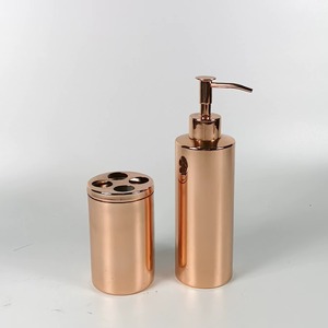 Juego de baño de metal en tono oro rosa personalizable al por mayor, un complemento atemporal para cualquier colección de baños. - Product Image 3
