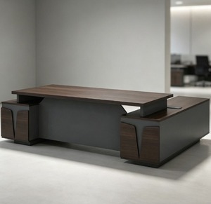Escritorio Ejecutivo Moderno y Duradero con Superficie de Madera, Mueble de Oficina Independiente, Diseño Contemporáneo, Uso Comercial - Product Image 1