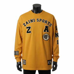 เสื้อยืดแขนยาวผู้ชาย 240 GSM ผ้าคอตตอนเนื้อหนัก สีเหลืองมัสตาร์ด ปักโลโก้ด้วยไหมเชนีล เสื้อยืดสตรีทแวร์สำหรับผู้ชาย - Product Image 1