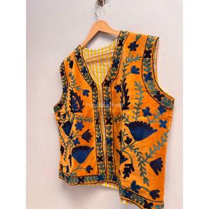 Chaleco Corto de Terciopelo con Bordado Floral al por Mayor, Chaleco de Invierno con Puntadas Abiertas y Accesorios de Tela para Mujer, Ropa Exterior - Product Image 4