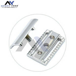 Maquinillas de Afeitar de Doble Filo con Acabado Cromado Premium, Material de Calidad Superior, Experiencia de Afeitado Suave - Product Image 2