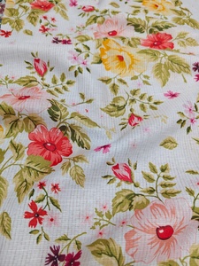 Tissu Crêpe Naturel Plat en Polyester/Coton Dobby Tissé, Décontracté, Biologique, Respirant, Léger, à Motifs Floraux, Écologique et Doux - Product Image 5