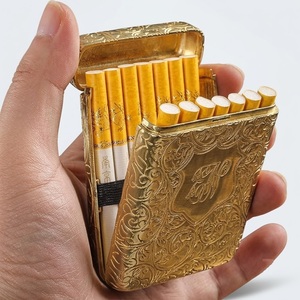 Étui à cigarettes de luxe en métal finition dorée et cuir véritable noir, porte-cigarettes fin et résistant aux chocs, accessoire pour fumeurs - Product Image 6