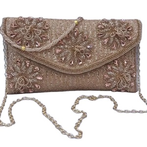 Sac de soirée en soie de créateur fait main pour dames Pochette de mariée élégante pour mariage Pochettes exclusives artisanales à la mode - Product Image 1