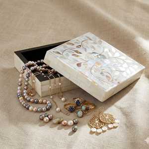 Boîte à bijoux élégante avec incrustation de nacre, organisateur de rangement de luxe fait main pour bijoux, accessoires, trésors et cadeaux - Product Image 3
