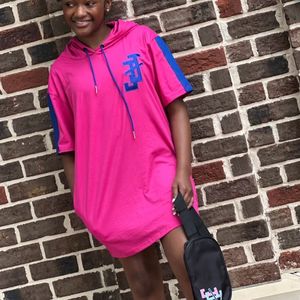 Robe à capuche personnalisée pour femme, manches longues, décontractée, avec poche kangourou, coupe ample, broderie personnalisée - Product Image 5