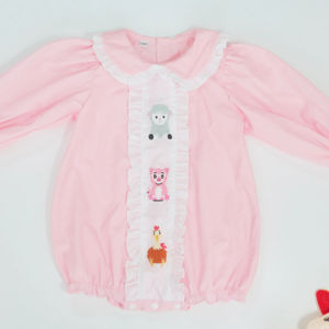 Combinaison rose pour bébé avec broderie à la main |   Combinaison à manches longues pour bébé |   Vêtements pour bébé faits à la main sur mesure - Product Image 1