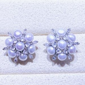 Boucles d'oreilles flocon de neige multi-perles exquises du fabricant Zhuji, bijoux en perles d'eau douce et cristal, vente en gros, boucles d'oreilles originales - Product Image 1