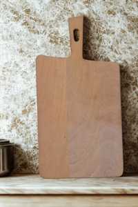 Planche à découper rectangulaire en bois avec poignée, design élégant, pour la cuisine, la table, les fruits, les légumes et le fromage - Product Image 6