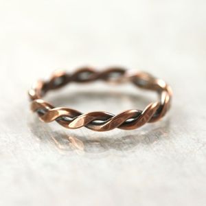 Bague en cuivre moderne au design simple, idéale pour les tenues décontractées, les robes traditionnelles et la mode de tous les jours, unisexe, certifiée IGI - Product Image 6