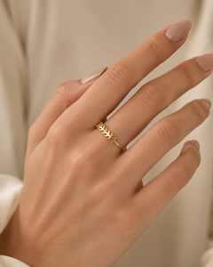 Anillo de Espina de Pescado Dorado |   Anillo Apilable de Plata de Ley 925 Chapado en Oro de 18K con Diseño de Esqueleto de Pez, Joyería Costera - Product Image 5