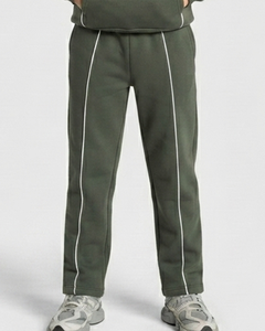 Conjunto Deportivo para Niños, Sudadera con Capucha y Pantalones Deportivos Extra Grandes en Verde Oscuro con Contraste, Traje Deportivo de Algodón Suave para Niños, Fabricante OEM - Product Image 4