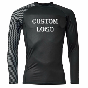 Rashguards noirs sur mesure, rashguards asiatiques grande taille, rashguard une pièce pour femmes et hommes - Product Image 5