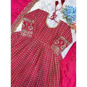 Robes de soirée de créateur, tenue de soirée élégante, robe Anarkali avec pantalon et dupatta, look de soirée exquis - Product Image 1