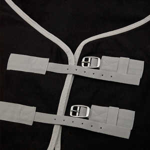 Couverture de cheval coupe-vent, imperméable, respirante, durable, avec sangles réglables, pour l'hiver, l'écurie et l'extérieur - Product Image 4