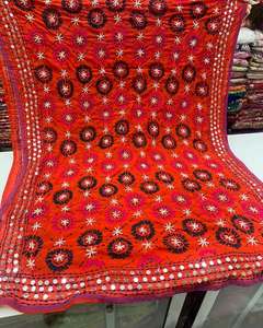 Dupatta Kalamkari brodée de style Phulkari, écharpe en modal brodée à la main avec imprimé paon, stoles en modal - Product Image 5