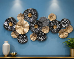 Sculpture murale en métal botanique noir et or, arrangement floral contemporain en forme de disque pour le salon, la chambre à coucher, la décoration de la maison - Product Image 1