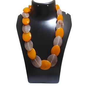 Collar de cuentas de resina de lujo, hecho a mano, de la mejor calidad, altamente pulido, hermoso y moderno, para mujeres, de la India. - Product Image 3