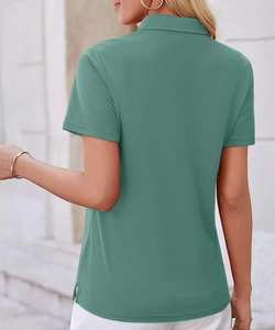 Polo d'été pour femme à manches courtes, coupe ajustée, col classique, haut décontracté de golf, vêtement de sport léger, couleurs et tailles personnalisables - Product Image 3