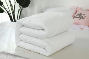 Couette d'hiver matelassée en polyester blanc hypoallergénique, respirante, lavable en machine - Product Image 3