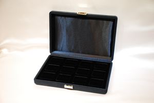 Boîte organisatrice de bagues rectangulaire à douze compartiments en brocart japonais, petite taille, avec finition en papier velours imprimé sur mesure 180x120x50mm - Product Image 2